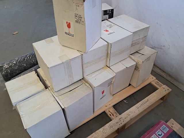 Partij diverse plafond-lampen, o.a. casaya, eglo & homesweethome - afbeelding 8 van  11