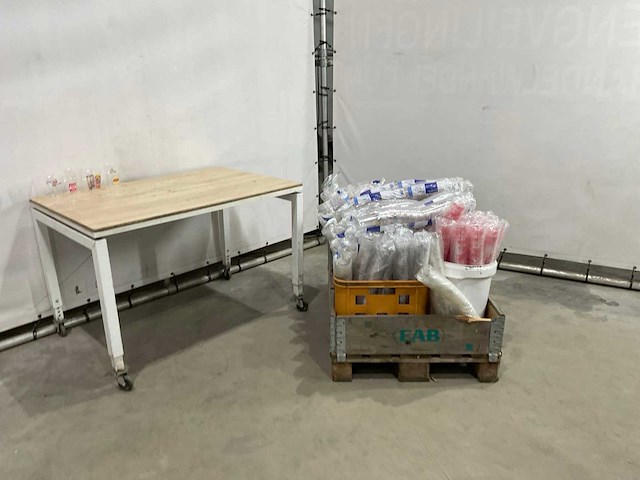 Partij diverse plastic bekers - afbeelding 2 van  8