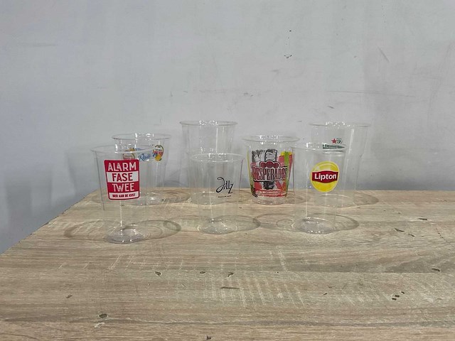 Partij diverse plastic bekers - afbeelding 4 van  8