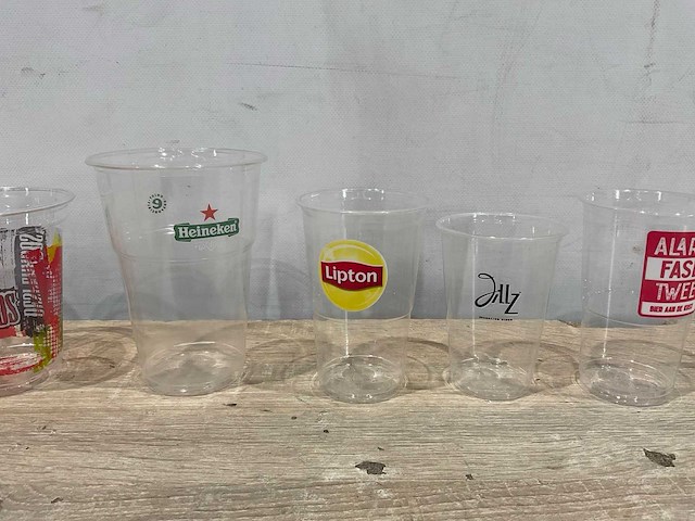 Partij diverse plastic bekers - afbeelding 6 van  8