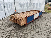 Partij diverse plinten en latten - afbeelding 1 van  6