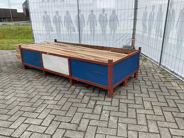 Partij diverse plinten en latten - afbeelding 3 van  6