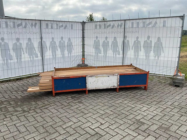 Partij diverse plinten en latten - afbeelding 2 van  9