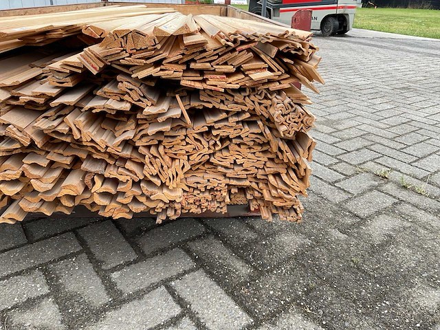 Partij diverse plinten en latten - afbeelding 6 van  8
