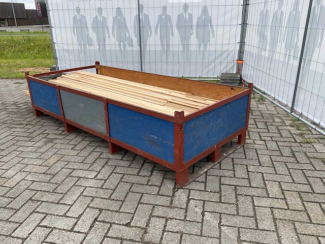 Partij diverse plinten en latten - afbeelding 6 van  8