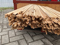Partij diverse plinten en latten - afbeelding 7 van  8