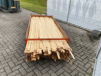 Partij diverse plinten en latten - afbeelding 4 van  6