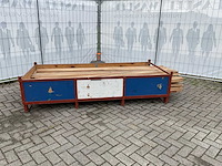 Partij diverse plinten en latten - afbeelding 1 van  8