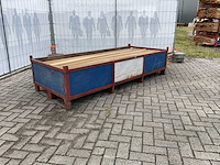 Partij diverse plinten en latten - afbeelding 1 van  8