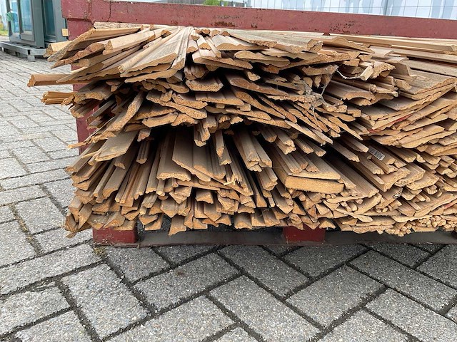 Partij diverse plinten en latten - afbeelding 5 van  8