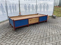 Partij diverse plinten en latten - afbeelding 1 van  8