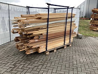 Partij diverse plinten en latten - afbeelding 1 van  11