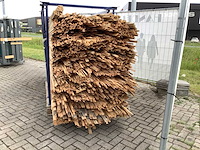 Partij diverse plinten en latten - afbeelding 4 van  9