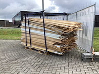 Partij diverse plinten en latten - afbeelding 3 van  9