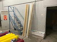 Partij diverse plinten - afbeelding 2 van  5