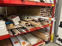 Partij diverse plinten - afbeelding 2 van  4