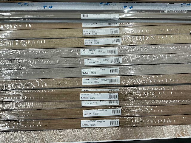 Partij diverse plinten - afbeelding 4 van  4