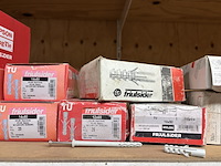 Partij diverse pluggen en nagelpluggen friulside - afbeelding 4 van  6