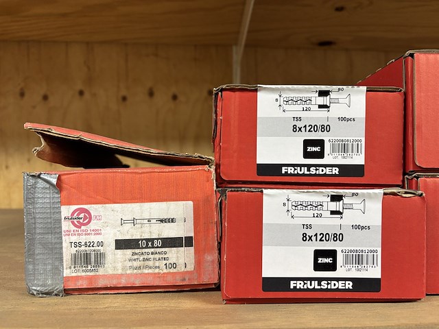 Partij diverse pluggen en nagelpluggen friulside - afbeelding 6 van  6