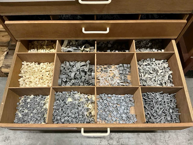 Partij diverse pluggen/bevestigingsmateriaal - afbeelding 5 van  15