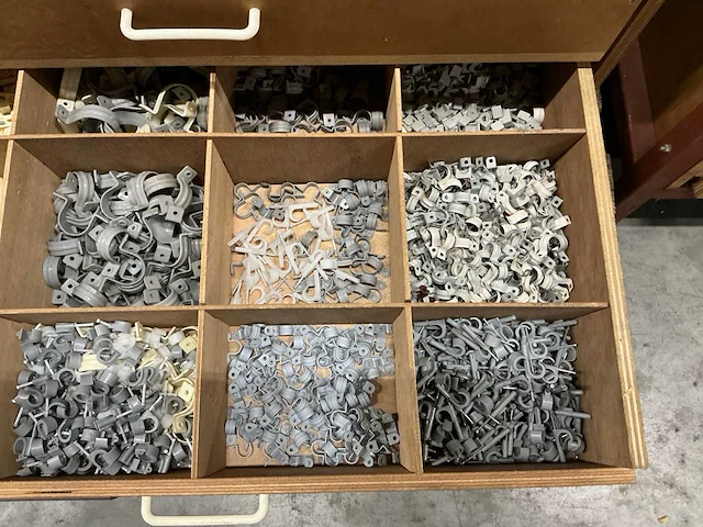 Partij diverse pluggen/bevestigingsmateriaal - afbeelding 6 van  15