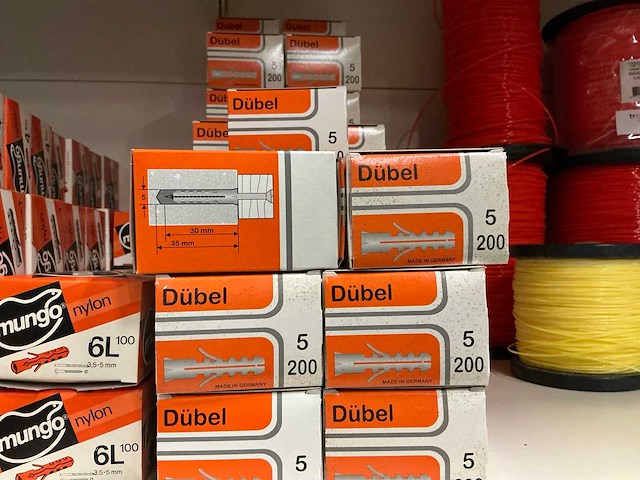 Partij diverse plugs (128 verpakkingen) - afbeelding 4 van  7