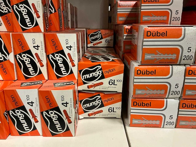 Partij diverse plugs (128 verpakkingen) - afbeelding 5 van  7