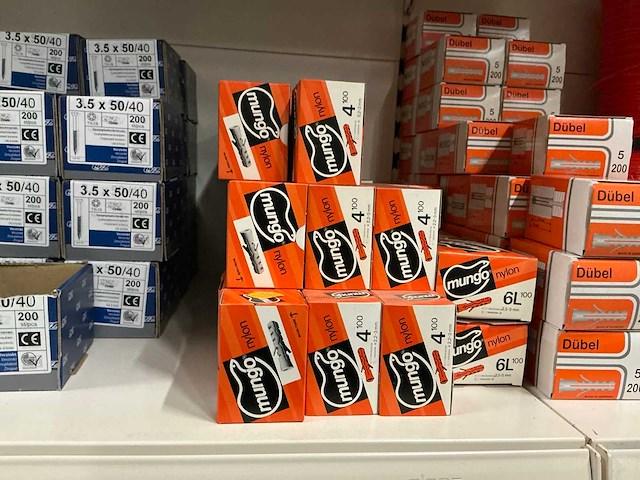 Partij diverse plugs (128 verpakkingen) - afbeelding 6 van  7