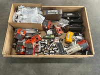 Partij diverse pneumatische en hydraulische componenten - afbeelding 11 van  11