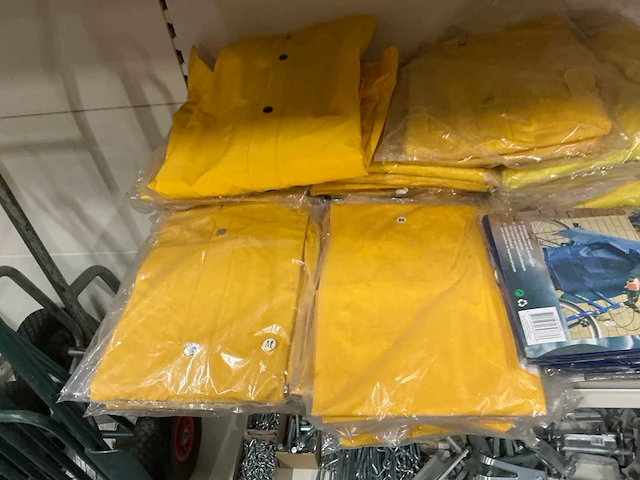 Partij diverse poncho’s&reflecting safety vests (51x) - afbeelding 2 van  6