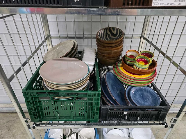 Partij diverse porselein zonder rolcontainer - afbeelding 6 van  12