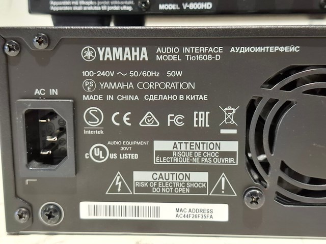Partij diverse professionele av apparatuur, blackmagic, yamaha, roland - afbeelding 12 van  12