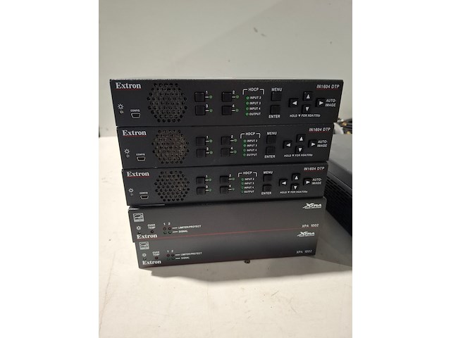 Partij diverse professionele av apparatuur, extron, axis, sennheiser - afbeelding 3 van  10