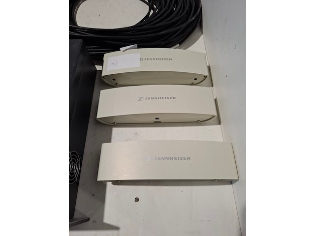 Partij diverse professionele av apparatuur, extron, axis, sennheiser - afbeelding 7 van  10
