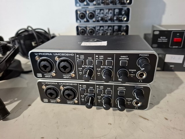 Partij diverse professionele av apparatuur, extron, behringer, blackmagic, asl, beyerdynamic - afbeelding 7 van  12