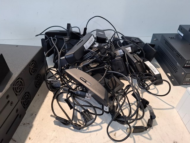 Partij diverse professionele av apparatuur, extron, blackmagic, rdl, apart, logitech - afbeelding 8 van  12