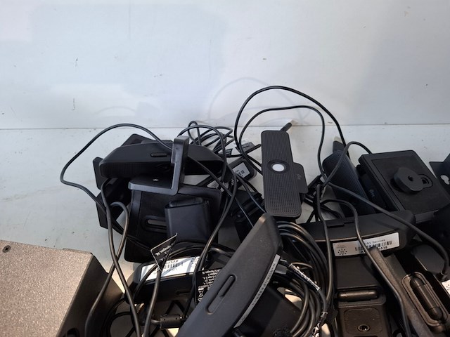 Partij diverse professionele av apparatuur, extron, blackmagic, rdl, apart, logitech - afbeelding 10 van  12