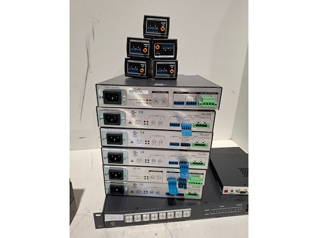 Partij diverse professionele av apparatuur, extron, blackmagic - afbeelding 9 van  10