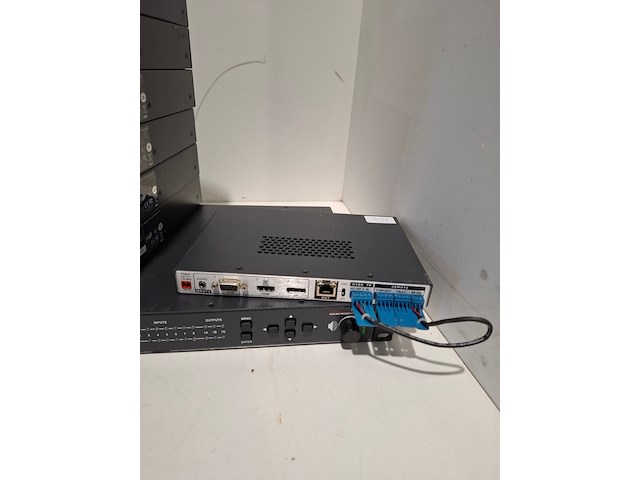 Partij diverse professionele av apparatuur, extron, blackmagic - afbeelding 10 van  10