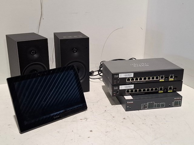 Partij diverse professionele av apparatuur, extron, cisco, edifier - afbeelding 1 van  6