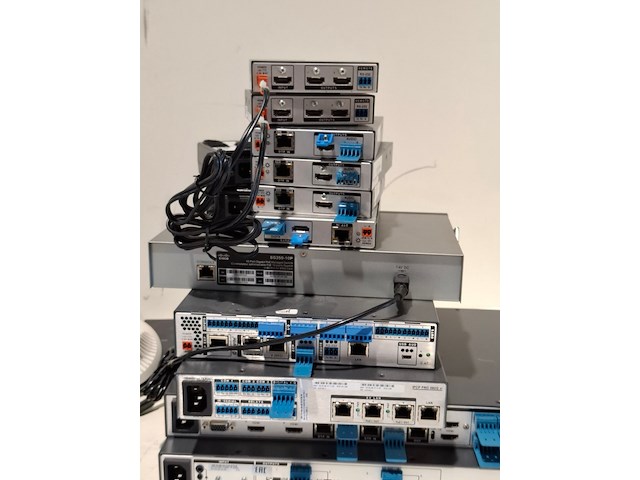 Partij diverse professionele av apparatuur, extron, cisco, logitech - afbeelding 2 van  12