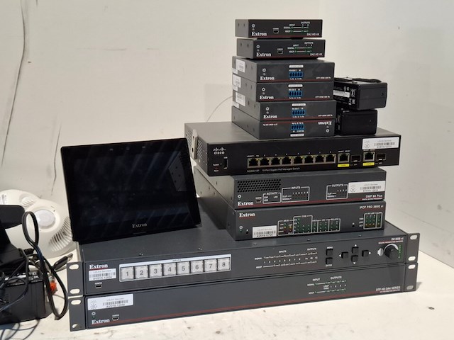 Partij diverse professionele av apparatuur, extron, cisco, logitech - afbeelding 5 van  12