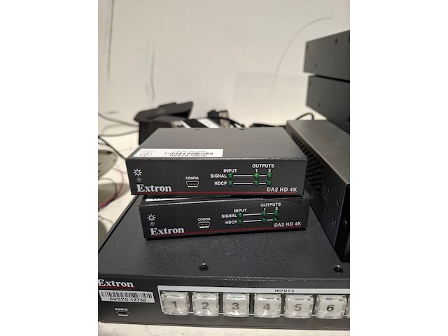 Partij diverse professionele av apparatuur, extron, cisco, logitech - afbeelding 7 van  12