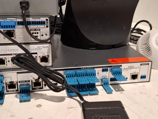 Partij diverse professionele av apparatuur, extron, cisco, logitech - afbeelding 3 van  12