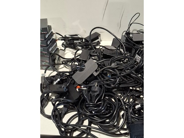 Partij diverse professionele av apparatuur, extron, jabra, logitech - afbeelding 8 van  11