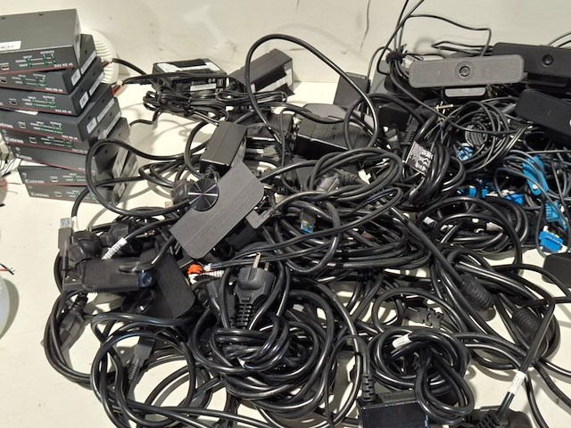 Partij diverse professionele av apparatuur, extron, jabra, logitech - afbeelding 11 van  11