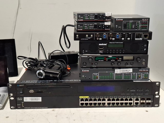 Partij diverse professionele av apparatuur, extron, lightware, apart, meavix, cisco, phonak - afbeelding 7 van  14