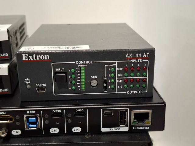 Partij diverse professionele av apparatuur, extron, lightware, apart, meavix, cisco, phonak - afbeelding 9 van  14
