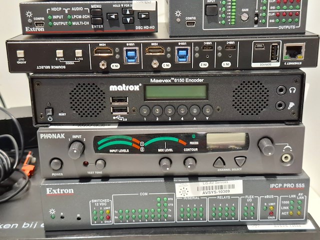 Partij diverse professionele av apparatuur, extron, lightware, apart, meavix, cisco, phonak - afbeelding 10 van  14