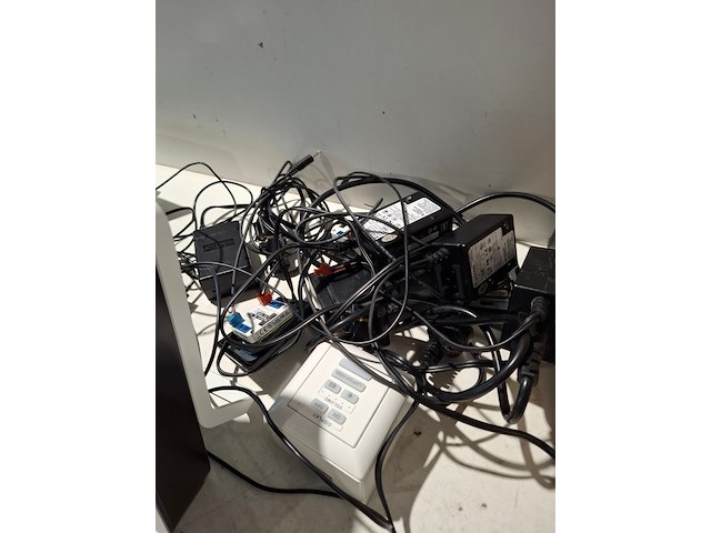 Partij diverse professionele av apparatuur, extron, logitech, neets, biamp - afbeelding 6 van  15